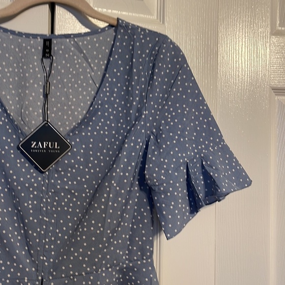 NWT Zaful shirt with adjustable tie in front size Small - Picture 4 of 8